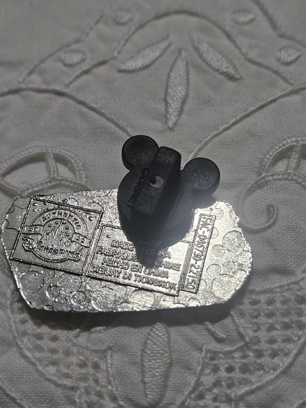Disney Lady & the Tramp Sweet Dreams Lady Sleeping Pillow Mystery Pin 2022